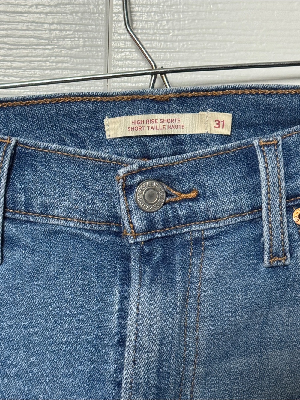 Levi High Rise Shorts - Picture 3 of 3